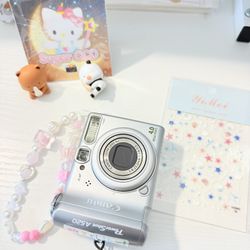 Canon PowerShot A520 4.0MP 4X Zoom Digital Camera Silver Works