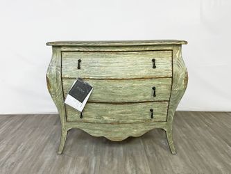 ( Delivery Available ) Hooker Furniture Traditions 3-Drawers Pine Wood Chest Nightstand