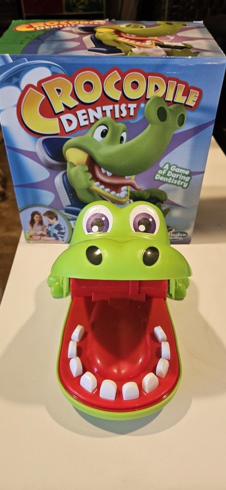 Hasbro Gaming Crocodile Dentist Kids Board Game, Ages 4 And Up (Amazon Exclusive