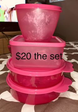 Pink Tupperware set