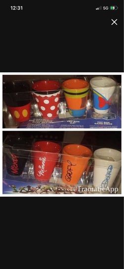 New and exclusively from the Disneyland theme parks, the set comes in 4 . My price is firm, serious buyers only please