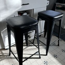2 Bar Stools