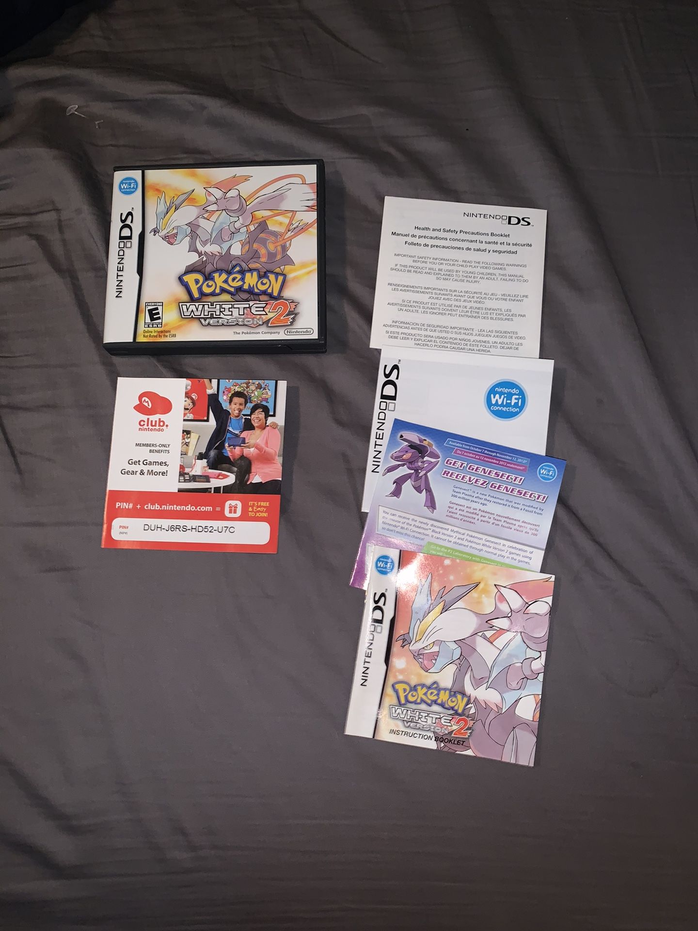 Pokémon White 2 Case And Manuals
