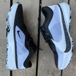 Giannis Nike Low Top Men’s Shoes Size 10.5