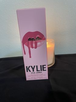 Kylie Cosmetics Kylie Matte Lip Kit 