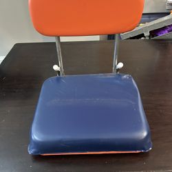 CHICAGO BEARS FOLDABLE STADIUM CHAIR 