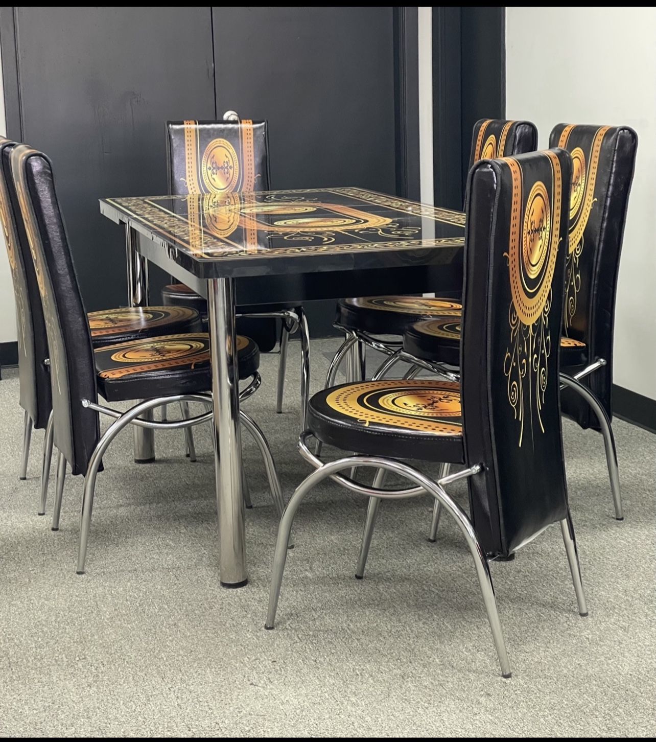 Dining Table With 6 chairs New On Box π¦..We Deliver π