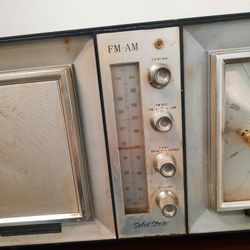 Antique electric clock/radio - $45