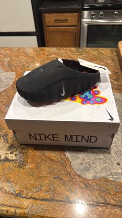Nike mind black size 6