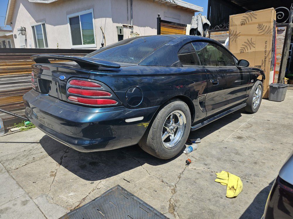 1994 Ford Mustang Part Out 