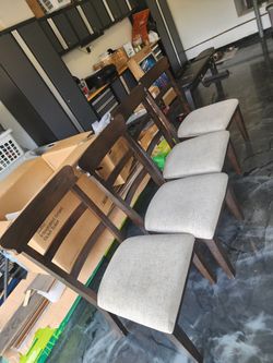 Solid Wood Dinner Table Sed