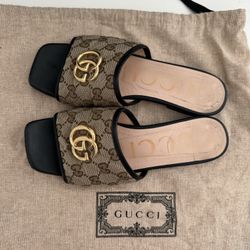 Gucci Women's Original GG Slide Sandals