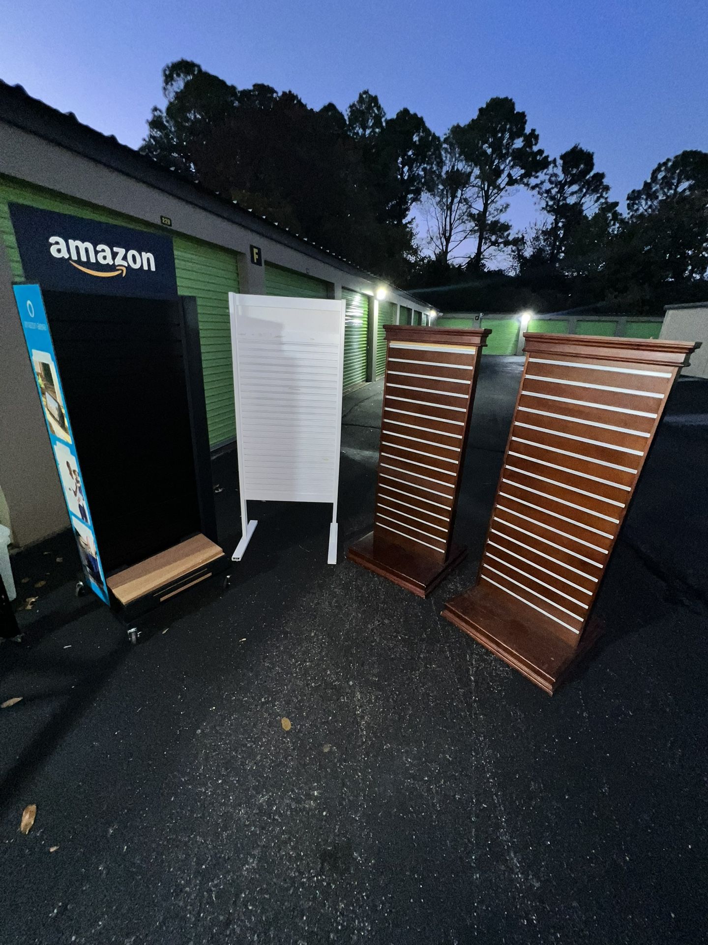 Slatwall Displays