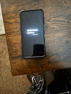 Phone for sale  $ 200 or OBO