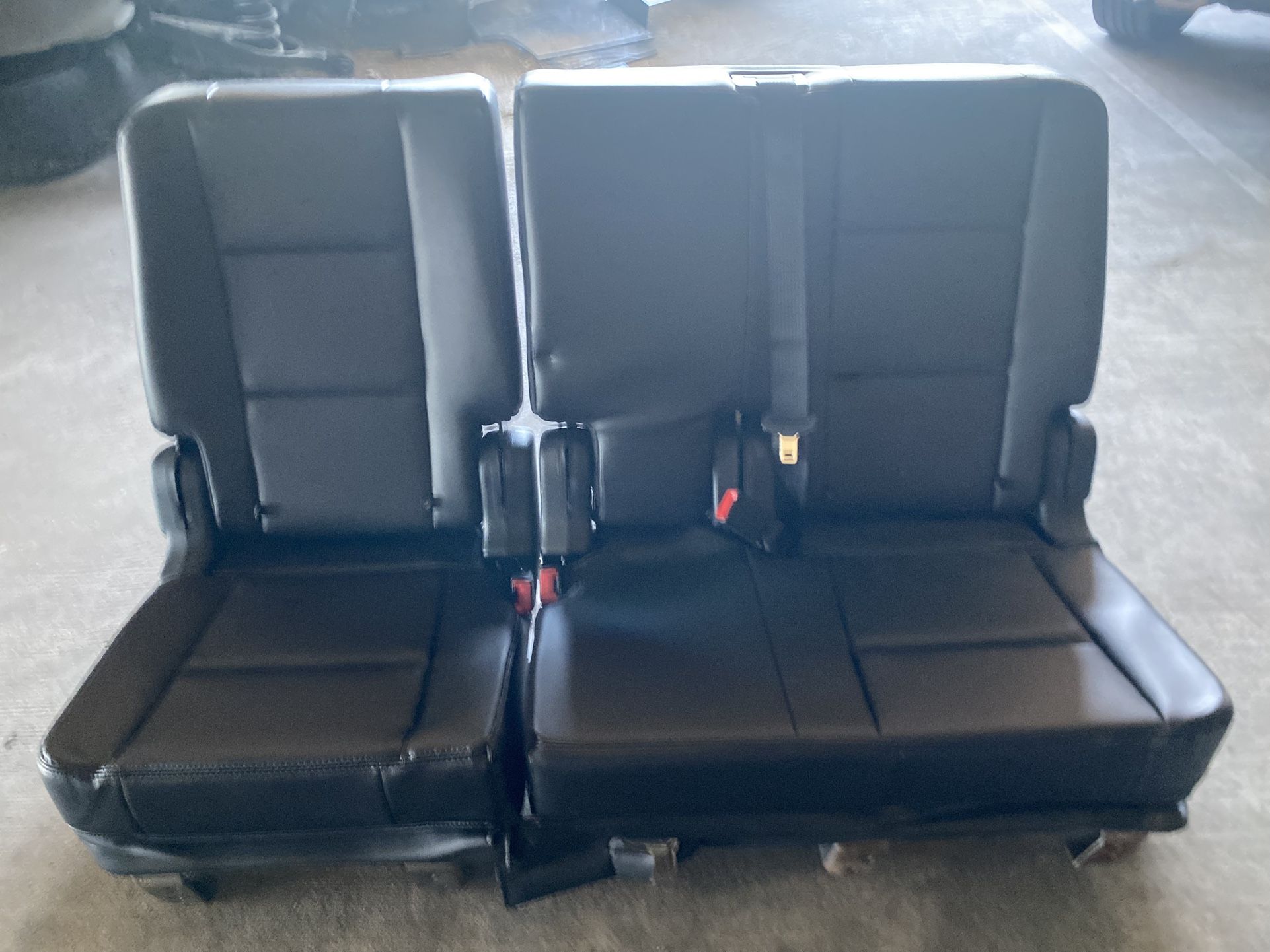 FORD EXPLORER REAR SECOND ROW SEATS