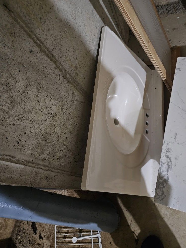 Great Condition Sink 31x19 