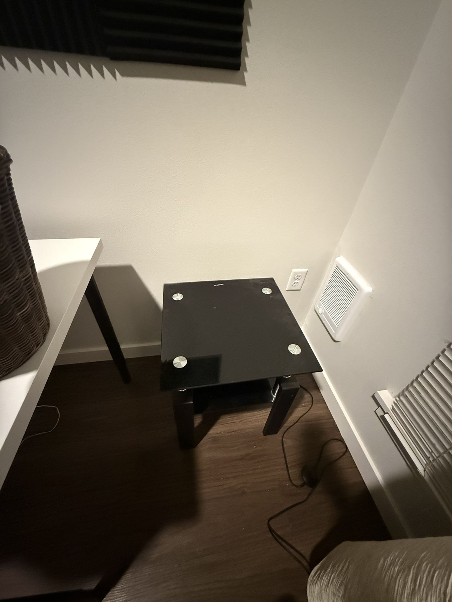 Corner Table