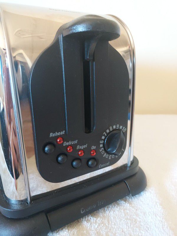 GE Stainless Steel Toaster #106808 Series C2250B1 Pre-Owned Tested Working  for Sale in Landers, CA - OfferUp