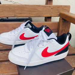 Nike Shoes  Size 4 For Kinds 