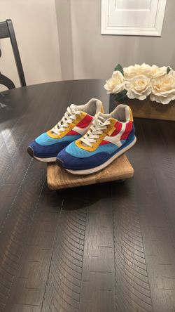 Women’s shoes