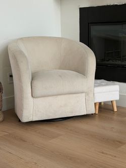 2 Swivel Chairs