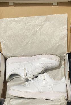 🔥 Nike Air Force 1 Low – Men’s 9.5 – Like New + Box 🔥