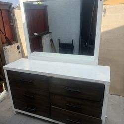 Makeup Mirror Vanity