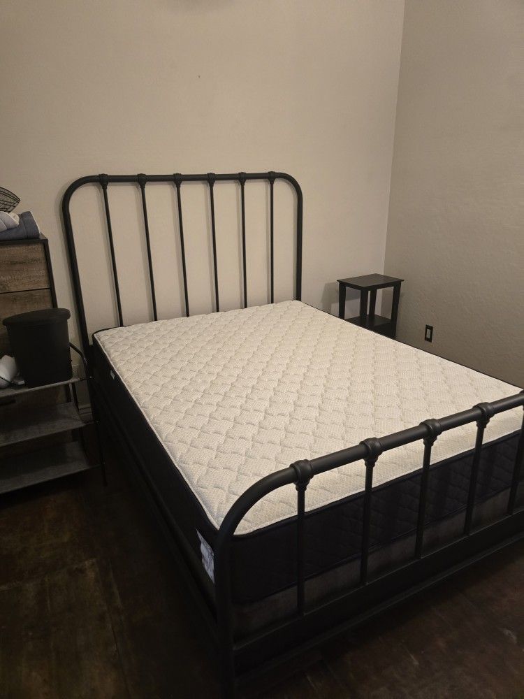 Queen Bed With Mattress And Box Spring