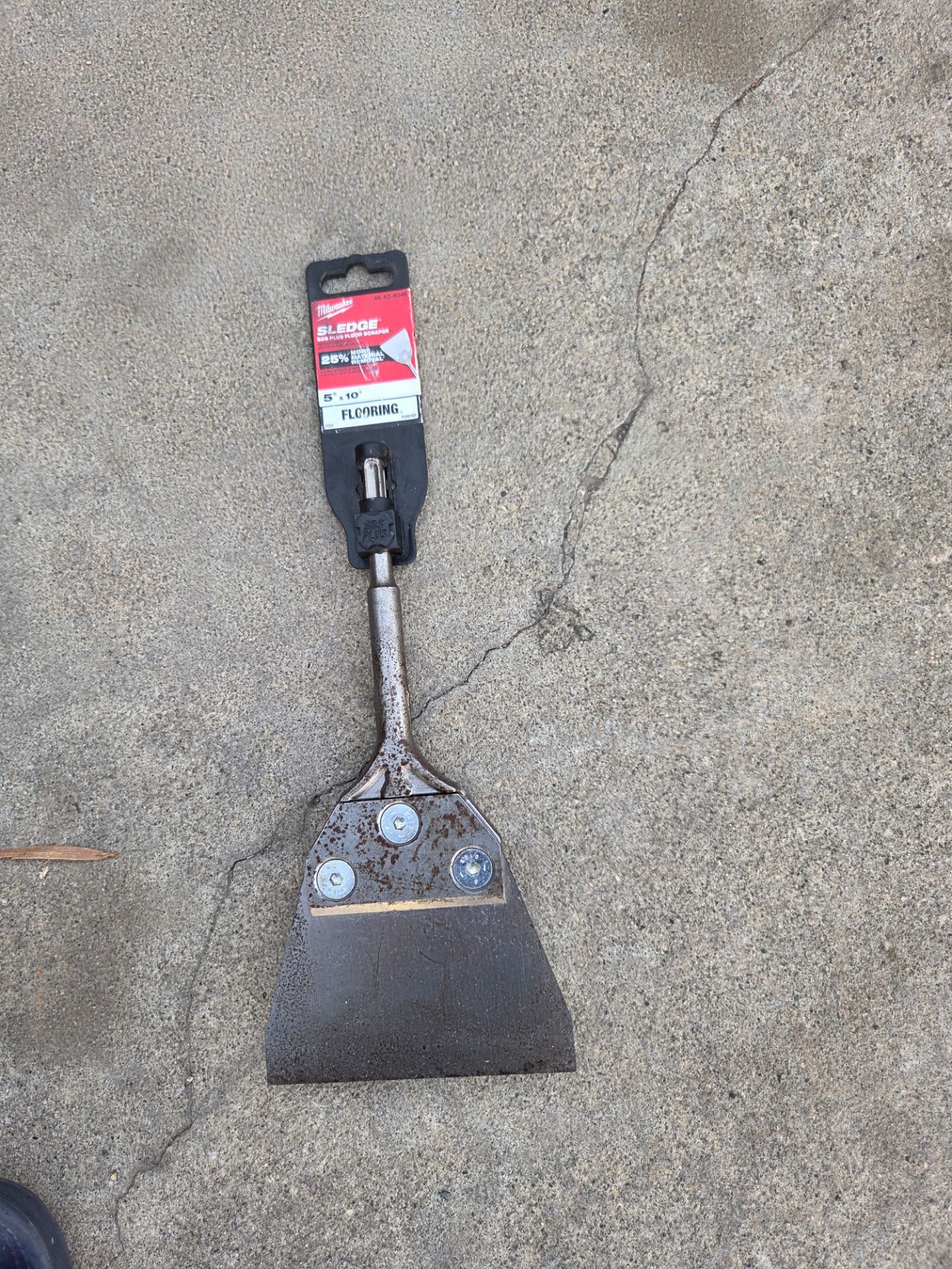 Milwakee flor scraper never used
