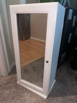 White swivel mirrored jewelry box
