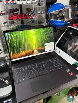 Laptop computer hp envy Touchscreen 360 Ryzen 5