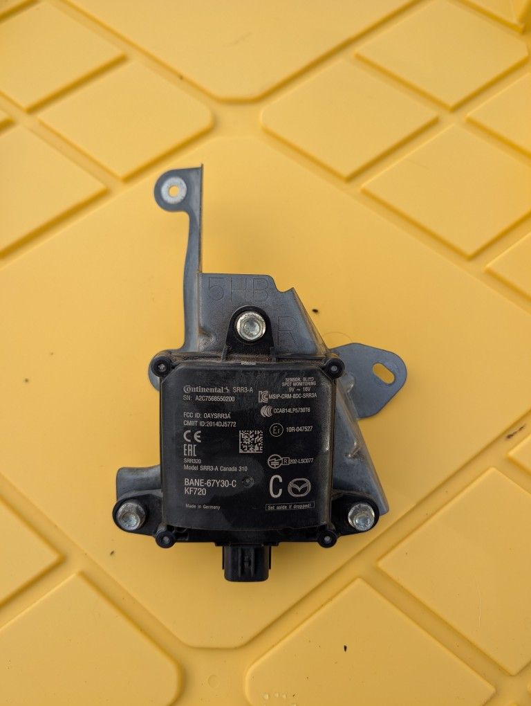 MAZDA 3 2017-2018  BLIND SPOT MONITOR SENSOR OEM Part No: BANE-67Y30-A