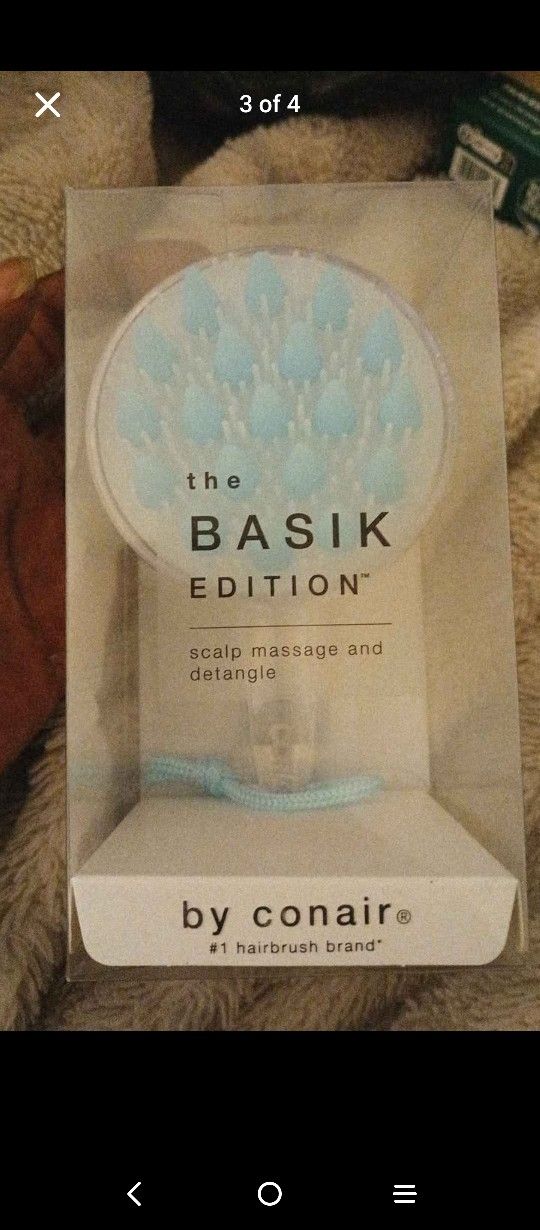 Scalp Massage And Detangler