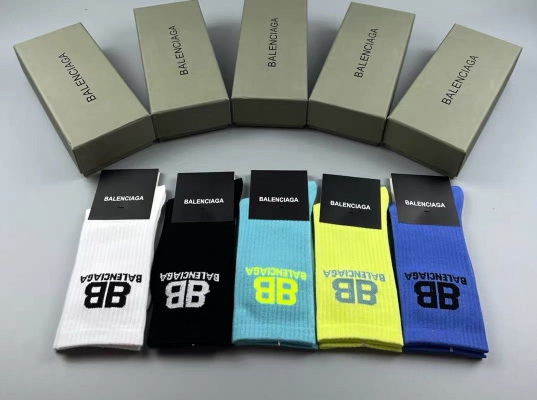 Men's socks, a box of five pairs