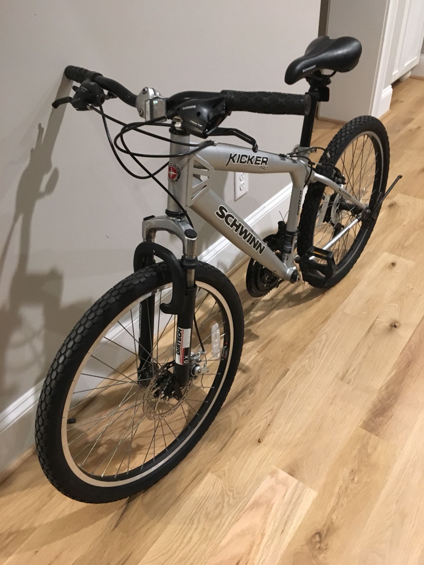 Schwinn kicker pro mountain bike sales