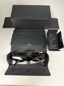 Meta Starfire Kylie Edition AI Smartglass Black Frames/Black Lenses Open Box Never Used