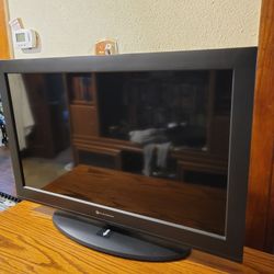 32 Inch Element Lcd TV
