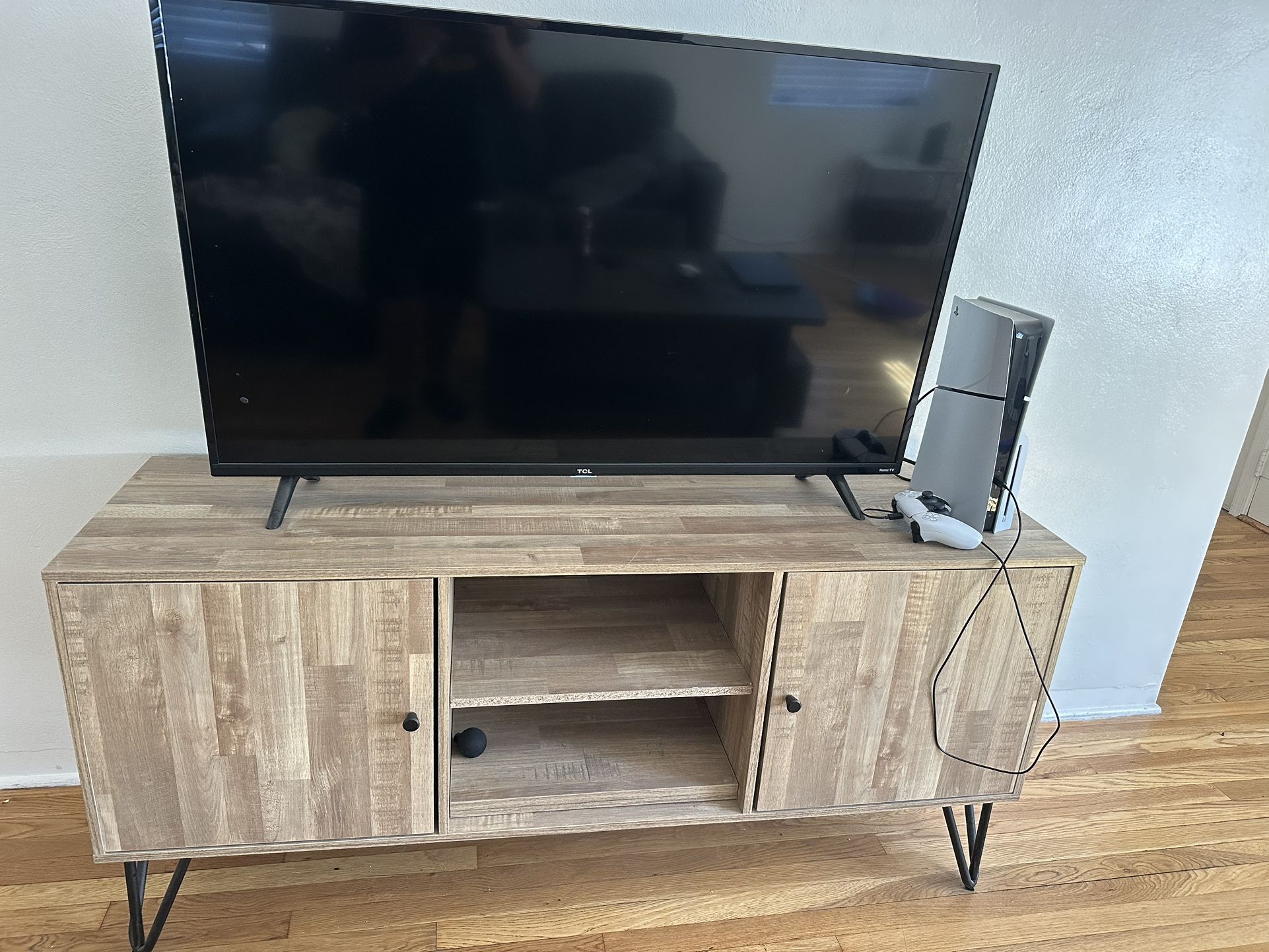 Modern Wood TV Stand / Entertainment Unit