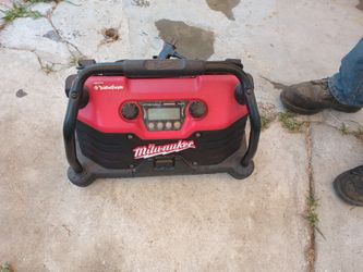 Milwaukee Job Site Radio