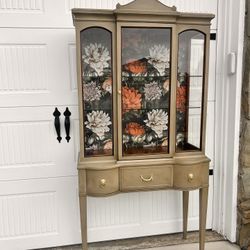 Vintage Display/Accent Cabinet