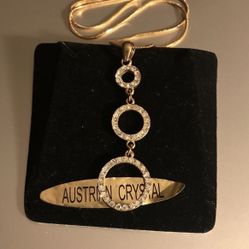 Austrian Crystal Triple Open Circle Pendant Chain Necklace New