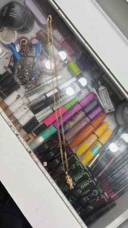 10K gold chain with pendant