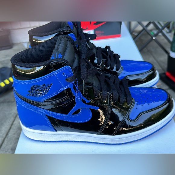  aj1