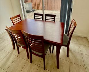 DINING TABLE SET WITH 6 CGAIRS