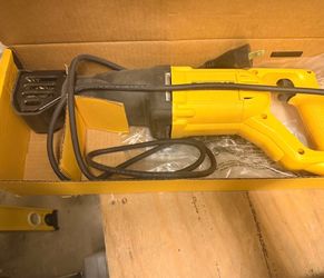 Dewalt saw