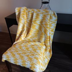 Crochet Yellow & White Lap Or Childs Size Blanket.