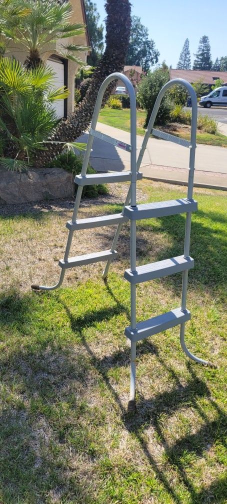 Pool Ladder!