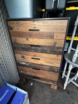 Dresser