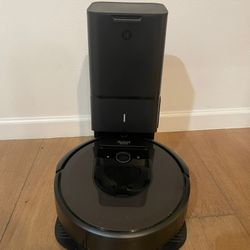 Roomba i7+  Robot vacuum 