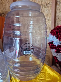Agua fresca plastic jars